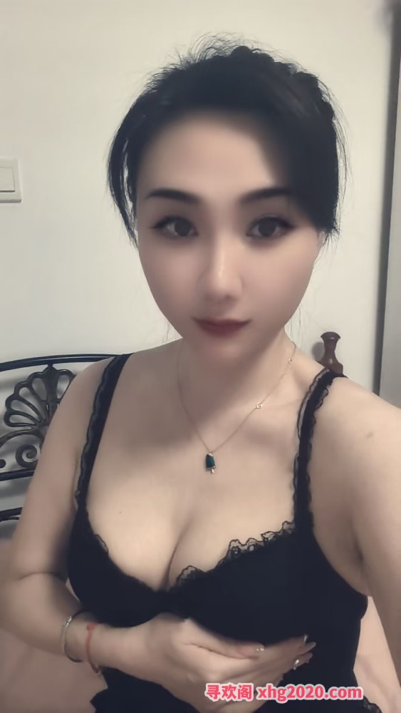 西湖区身材不错的美女