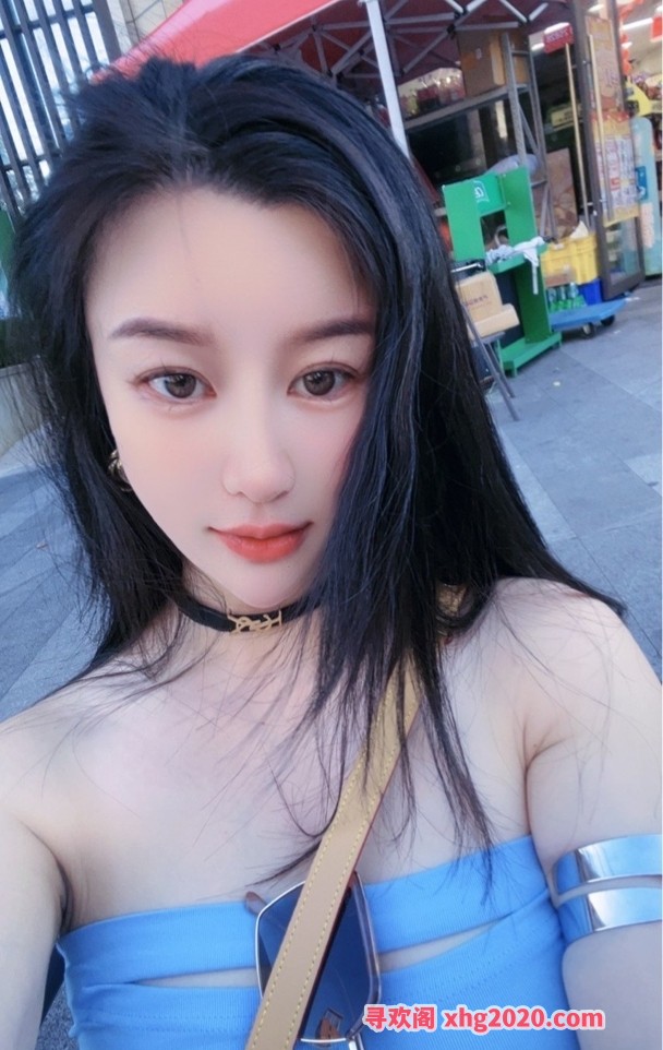 一字马爱爱清纯大奶细腰的小可欣