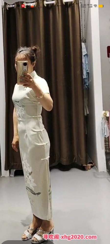 马群小巧玲珑小少妇