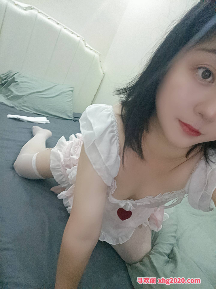 三通小姐姐西西