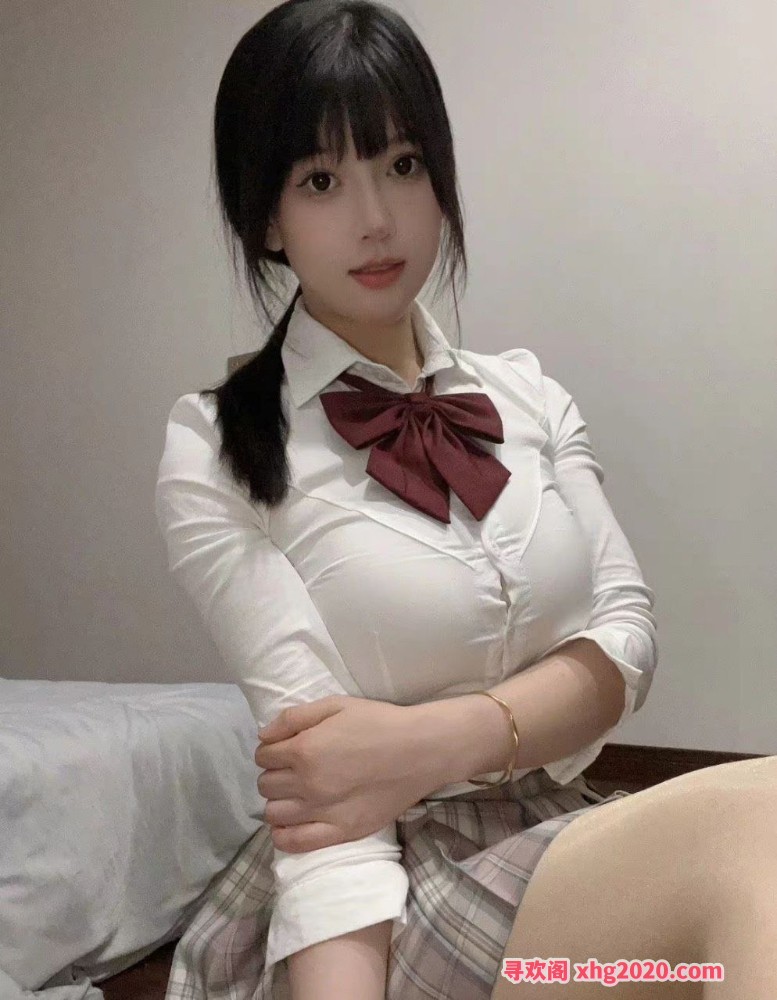 苗族少女阿敏同学新茶