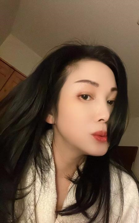 观音桥丰满少妇有舔脚