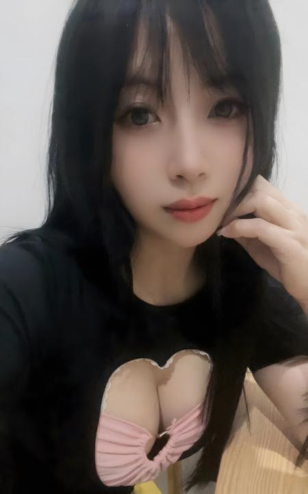 粉嫩小甜妹莉莉