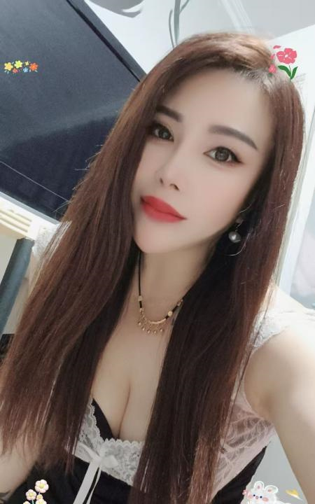 肤白水润丰满小少妇