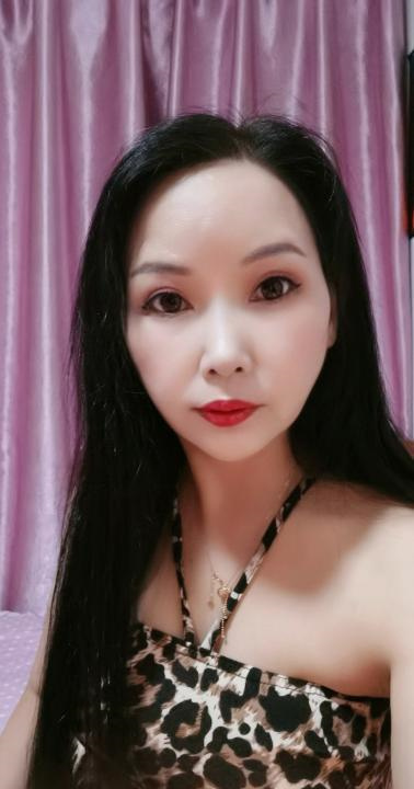 体验黑丝小姐姐