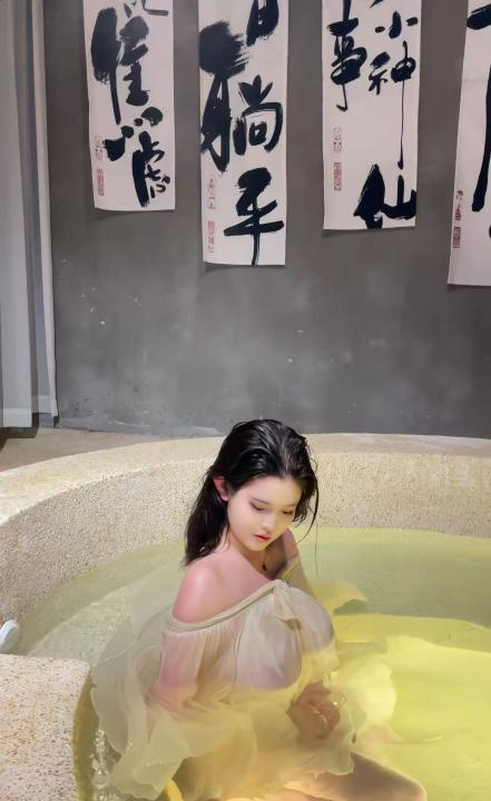 杭州巨乳萝莉