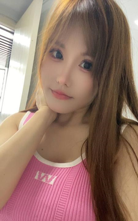 奶大活好骚妹子