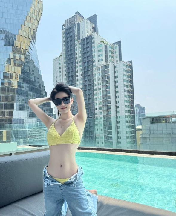 甜美御姐悠悠老师