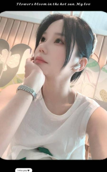 小个子骚妹