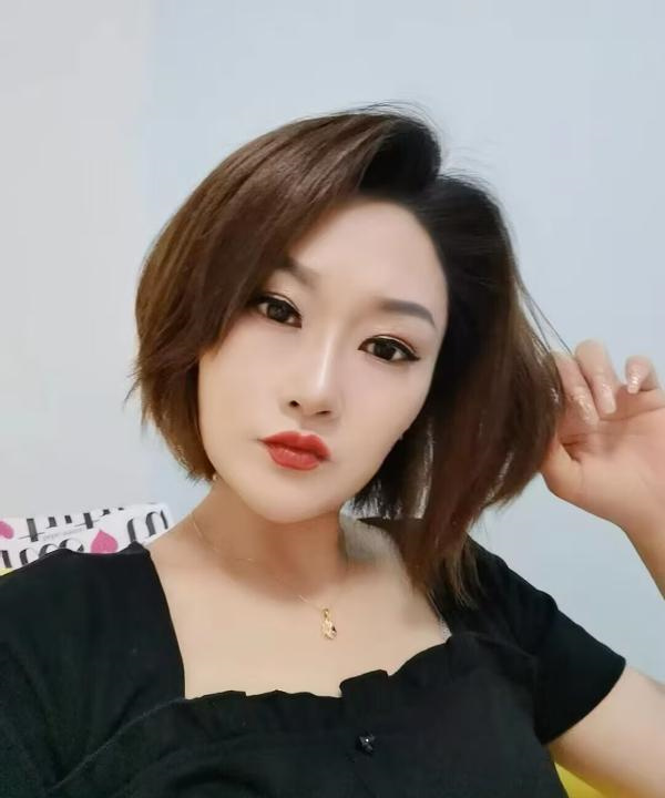 气质舌吻少妇