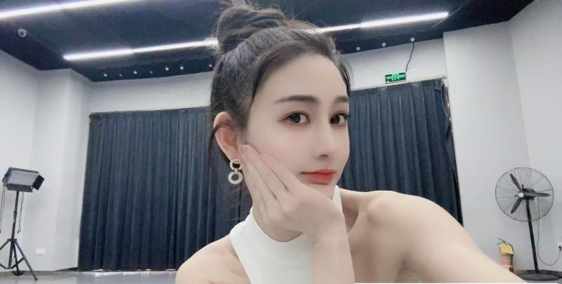 杭州舞蹈美女雅雯