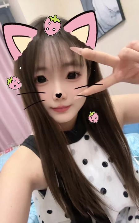 超嫩三点粉小妹妹