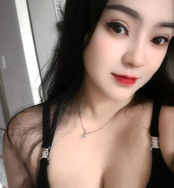 罗湖E乳一线天