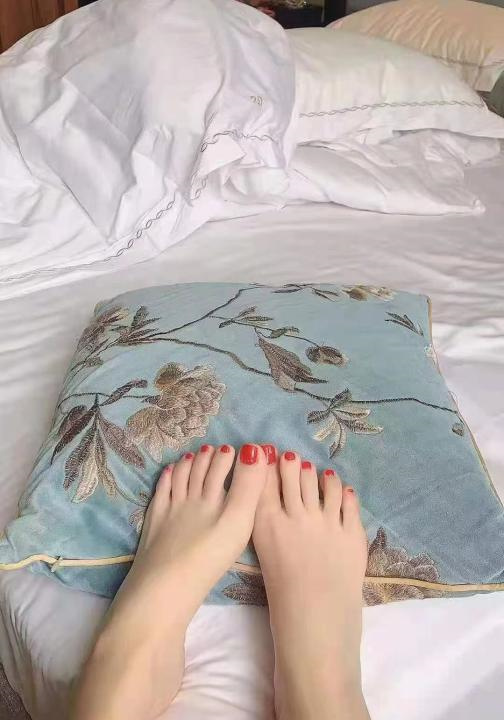 体验超爽丝足花式妹子