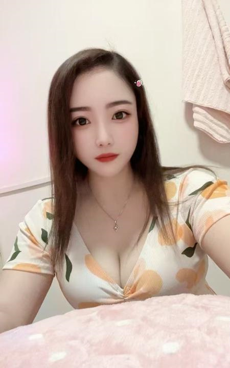 妩媚动人莉莉