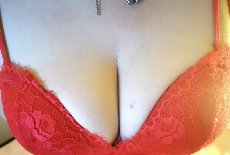长宁丰乳肉臀熟女人妻