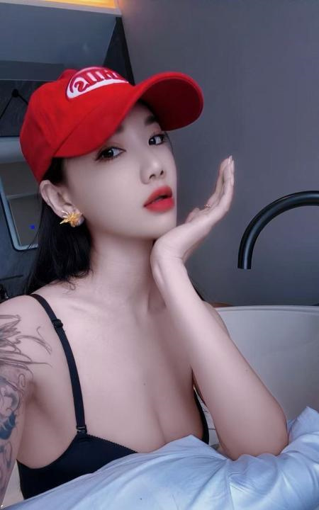 性价比超高美女铭铭