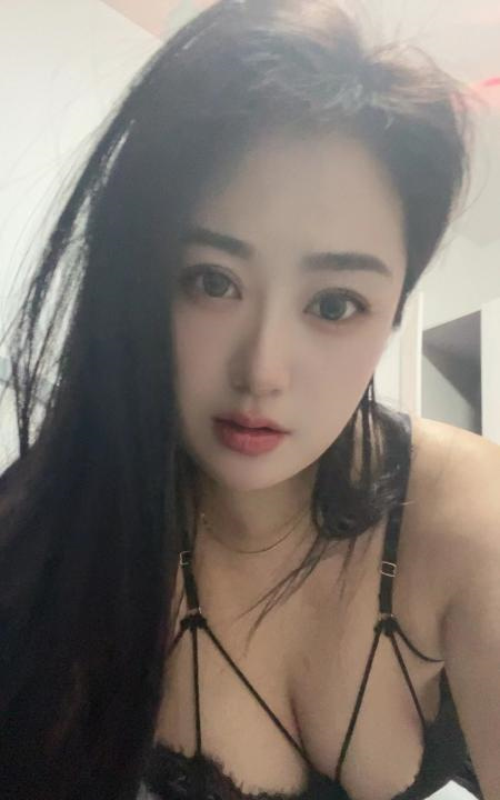 栖霞大胸姐