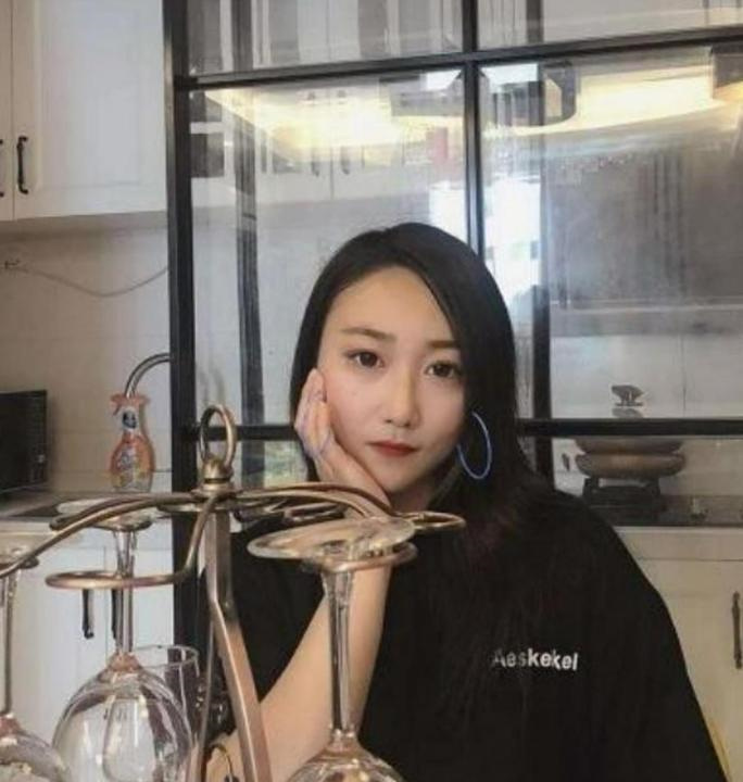 南山珊珊御姐
