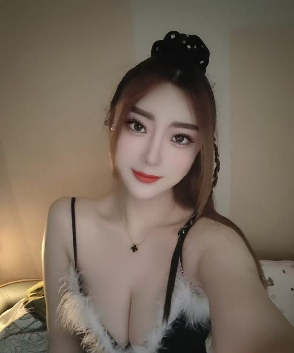 回归的性感美少妇青宝