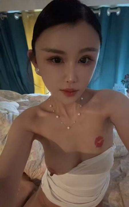 很诱惑的妹子