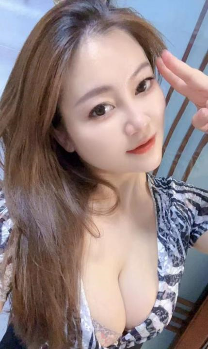 肤白妹子服务好