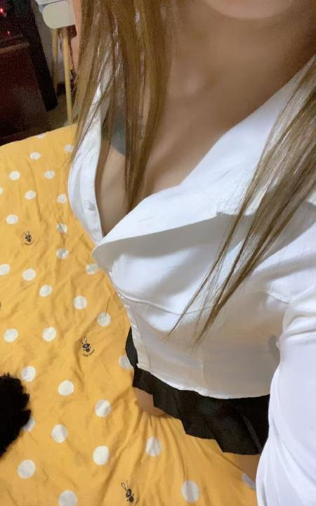 闷骚长腿少妇