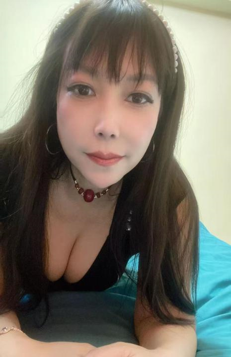 服务型成熟少妇