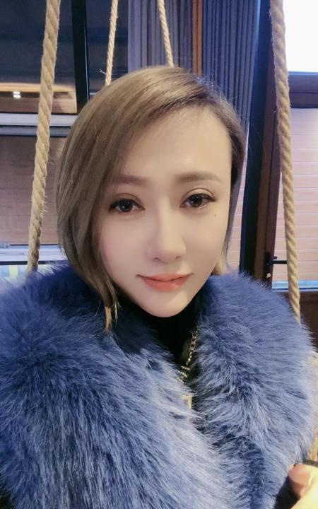 D奶大姐姐