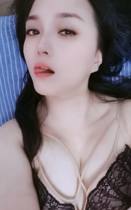 服务系苗条少妇