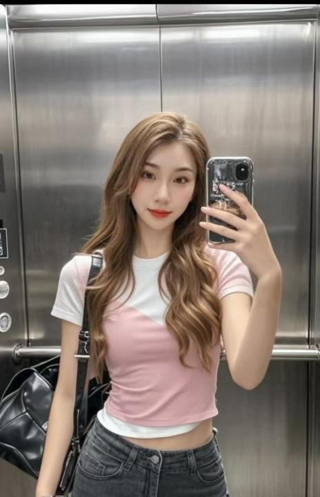 白云高挑气质美女