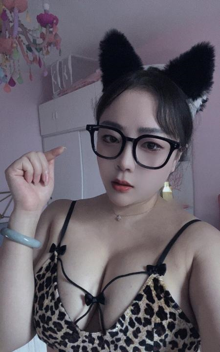 大奶少妇伊诺