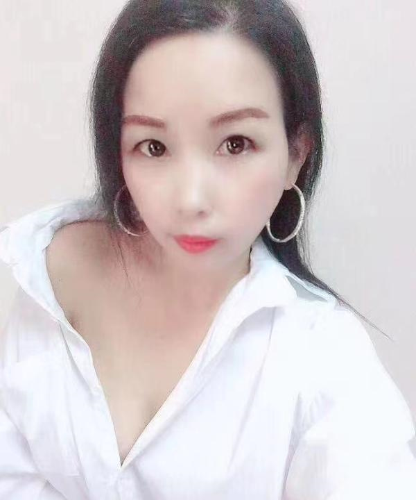 风骚美腿小姐姐