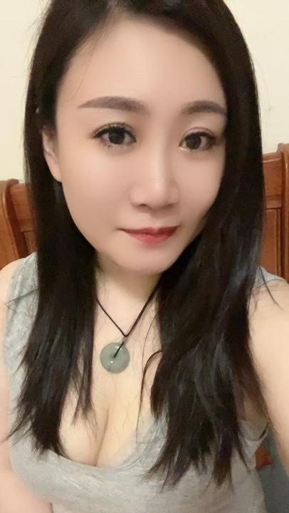 肉臀波霸小姐姐