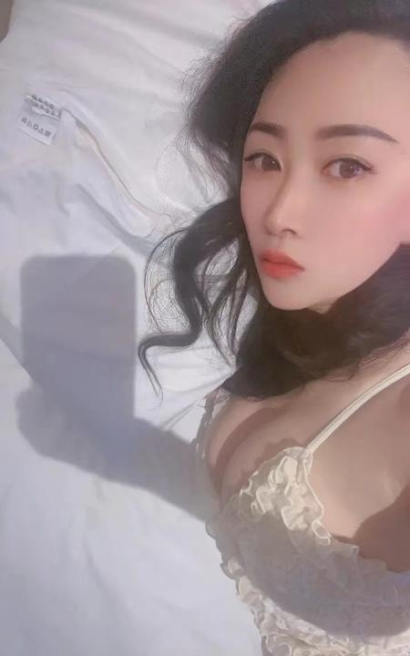 瑶海大胸靓女