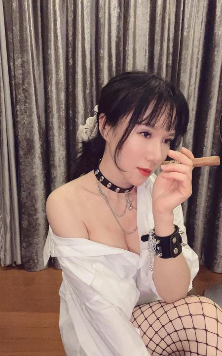 性感长舌少妇叶子