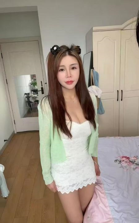 嘉定骨感淫荡人妻