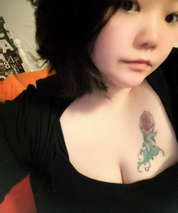 浦东大奶肥臀小少妇