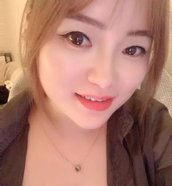 蜀山会深喉的大白兔