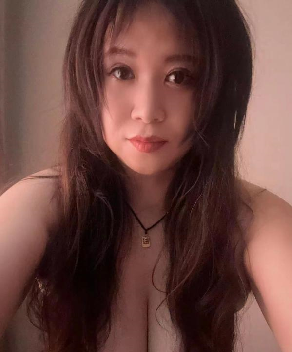 津南微胖水多熟妇