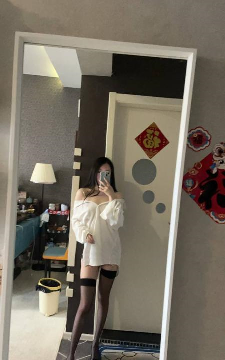 黑丝性感长腿御姐