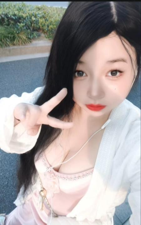 丰满肥臀大胸bbw