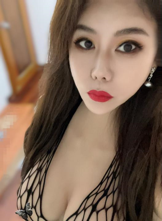 广州大肉弹翘臀妹子