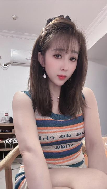 越秀轻熟邻家姐古丽